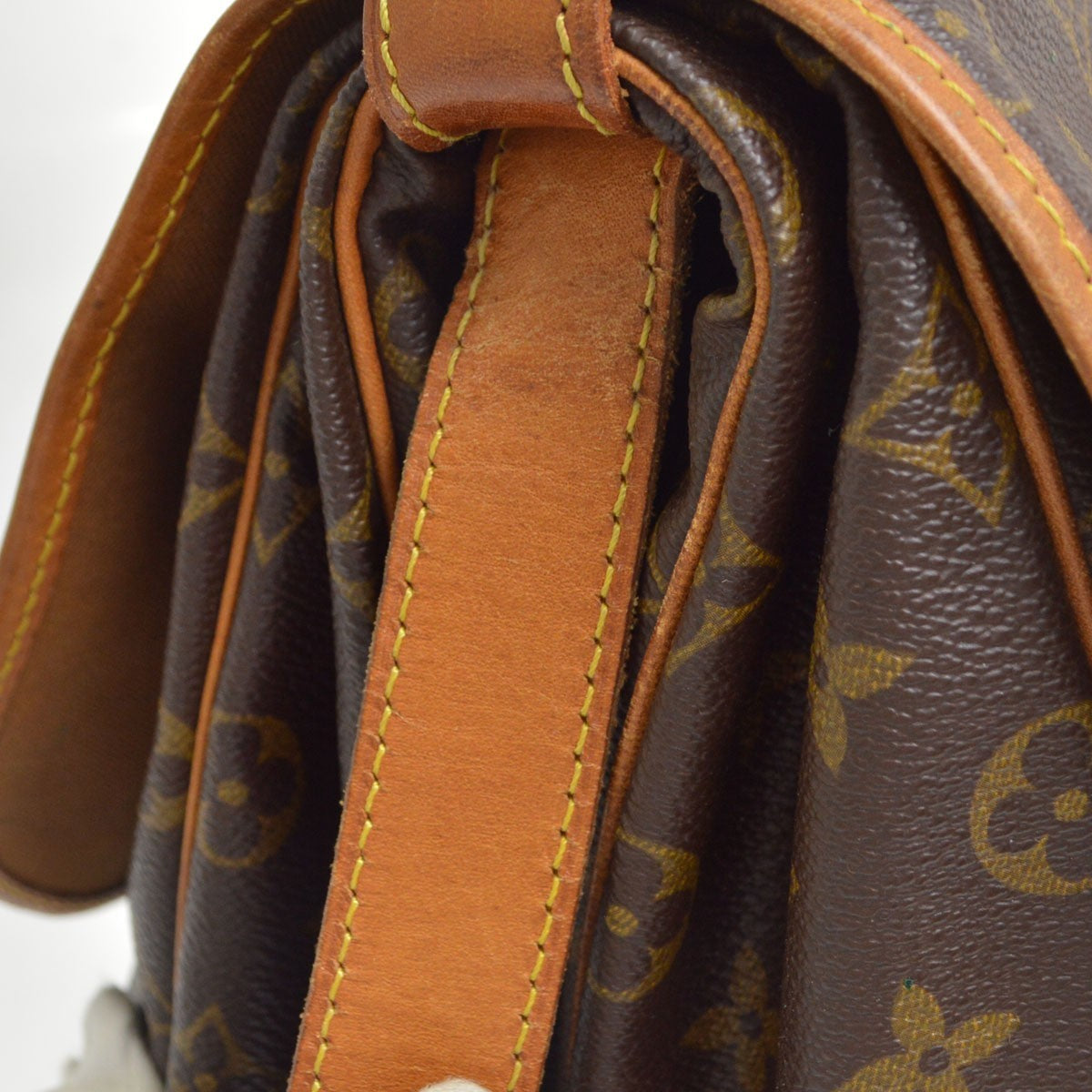 Louis Vuitton Saumur 43 Vintage Crossbody Bag in Brown Monogram Canvas