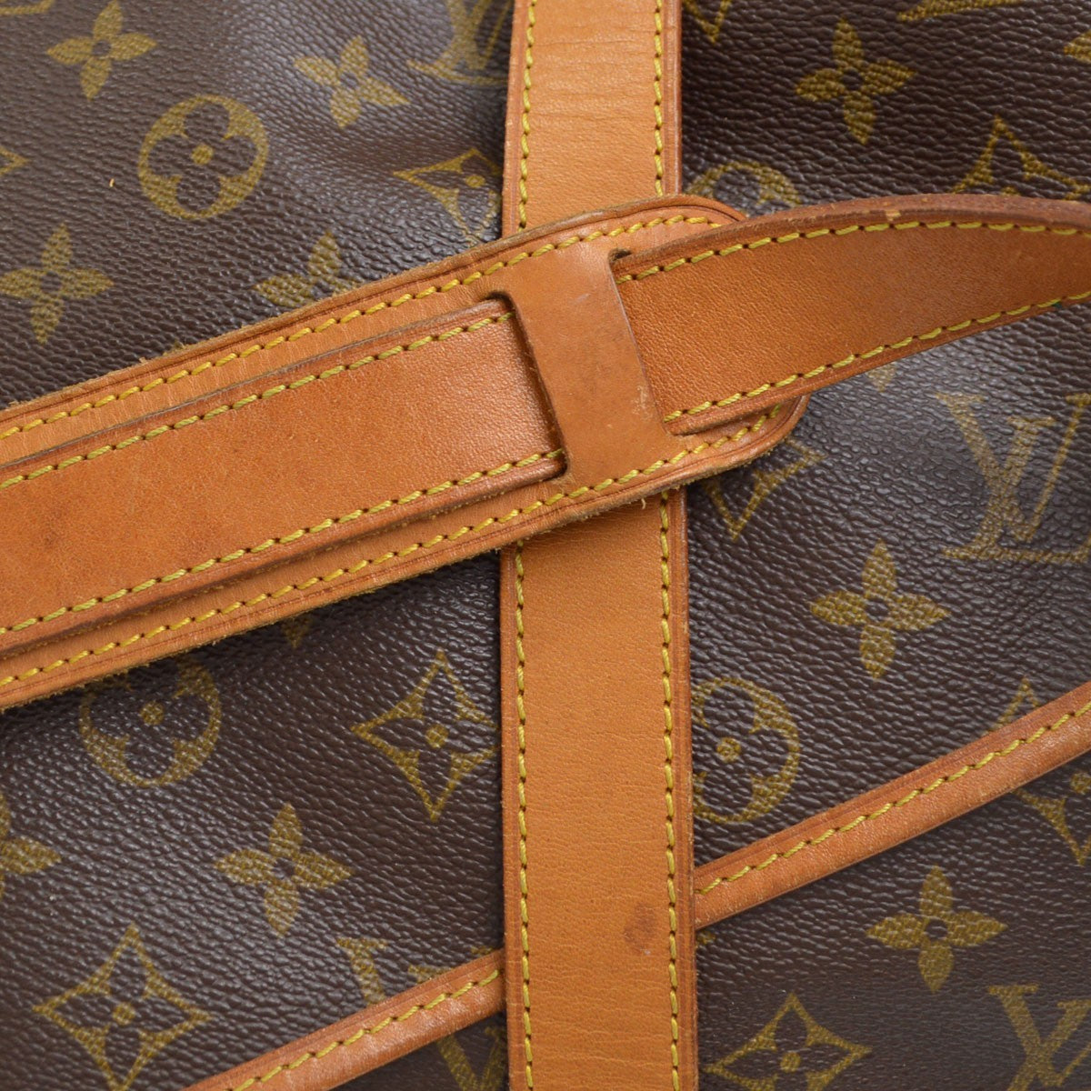 Louis Vuitton Saumur 43 Vintage Crossbody Bag in Brown Monogram Canvas