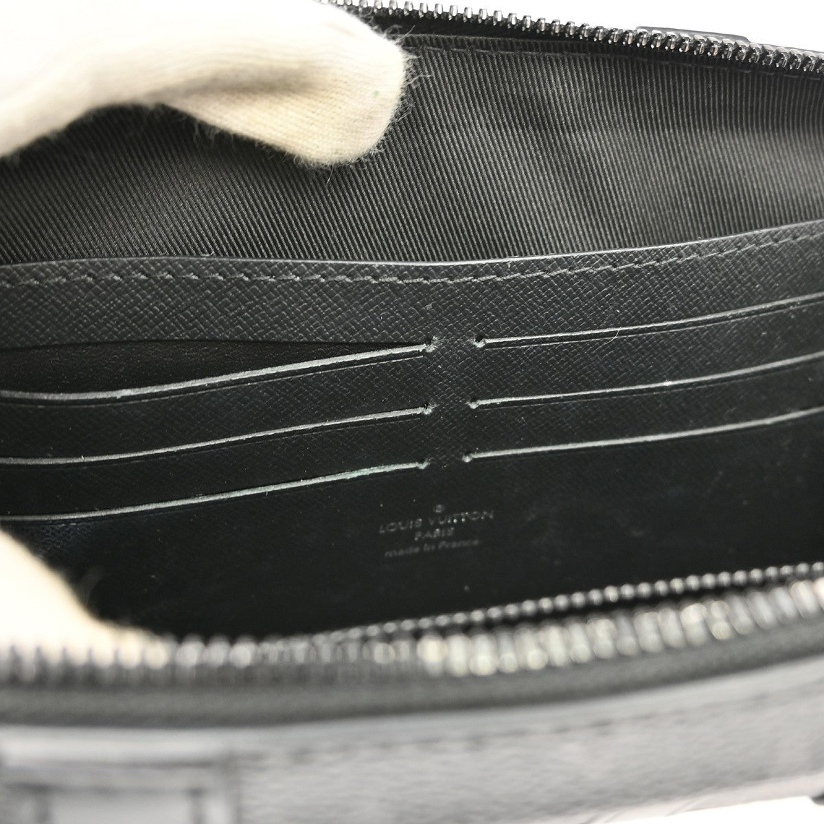Louis Vuitton Soft Trunk Wallet Vintage Crossbody Bag in Black Taurillon Leather