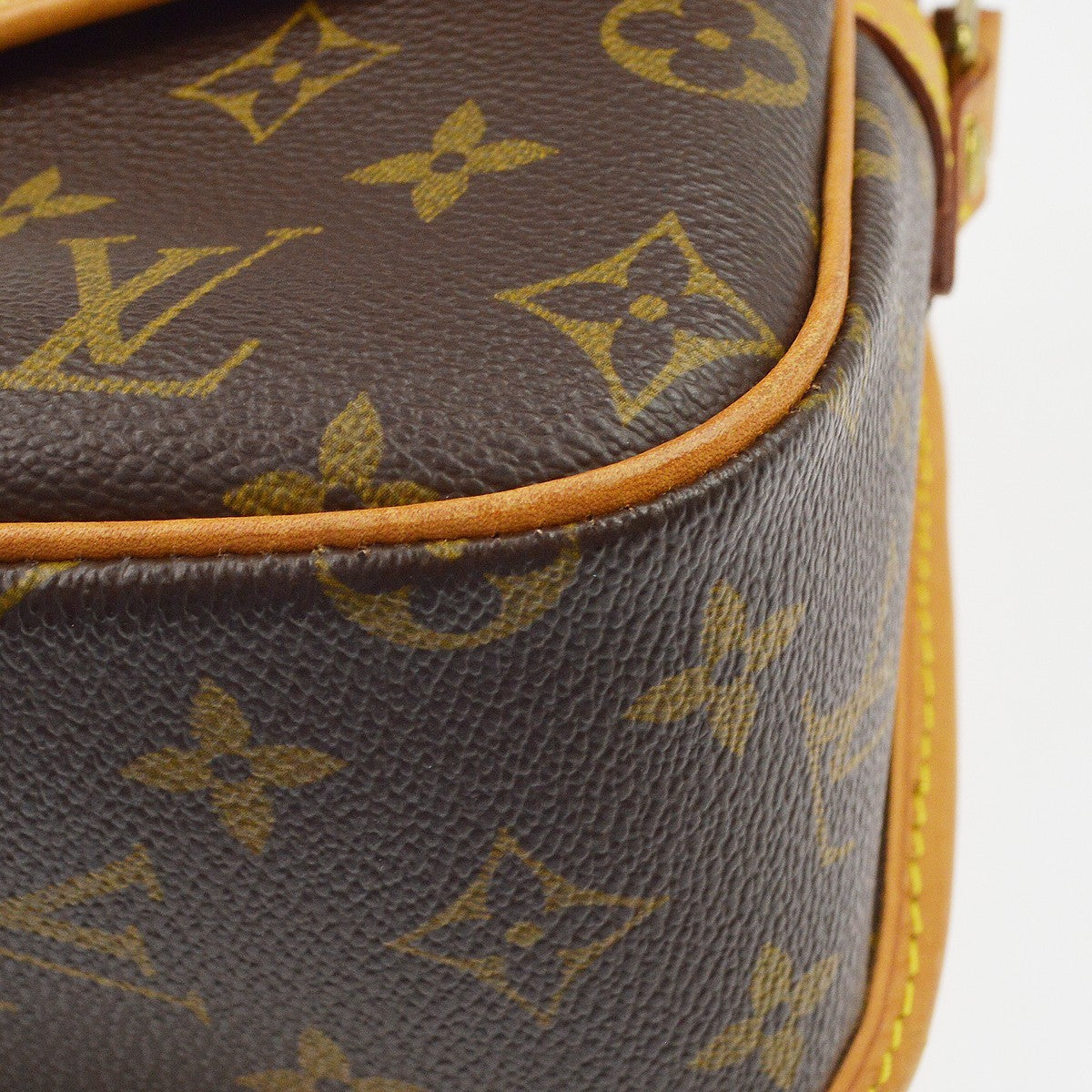 Louis Vuitton Sologne Vintage Crossbody Bag in Brown Monogram Canvas