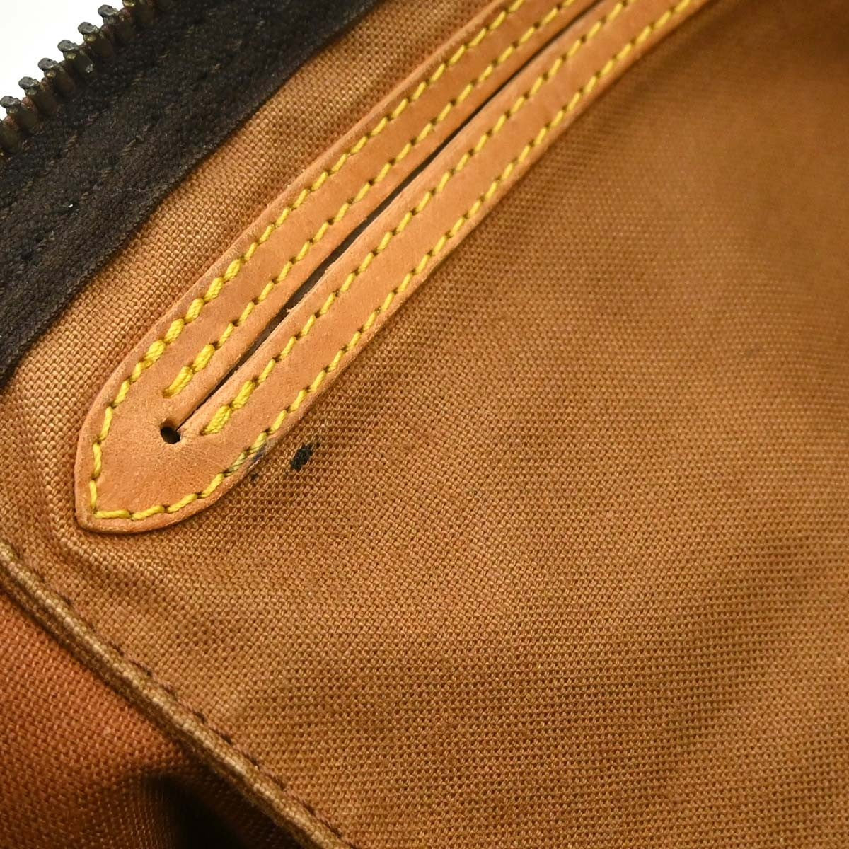Louis Vuitton Speedy 40 Vintage Handbag in Brown Monogram Canvas