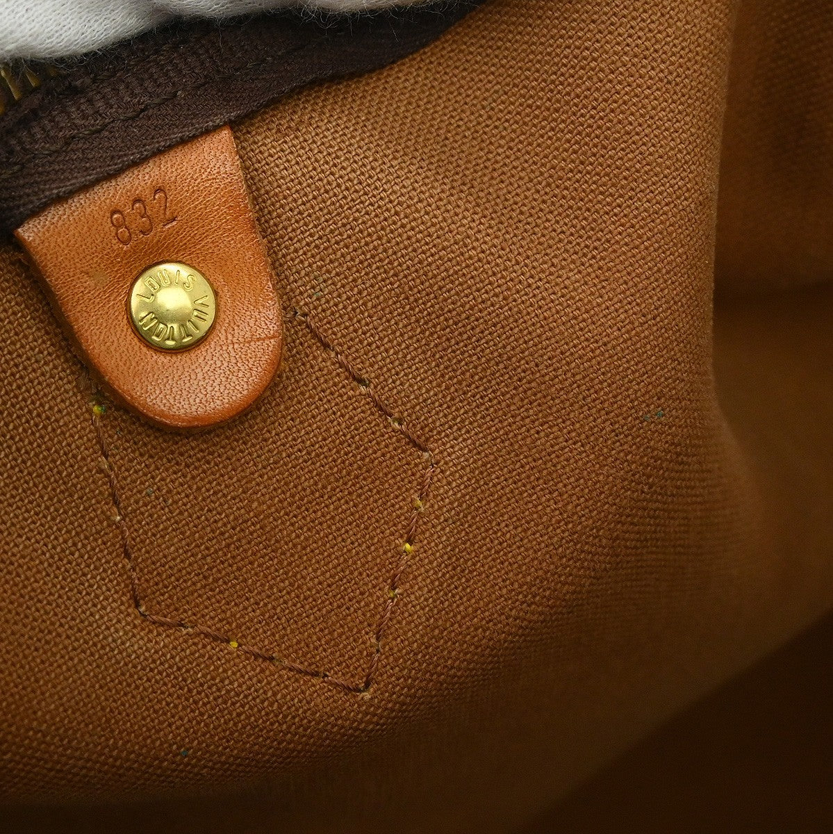 Louis Vuitton Speedy 40 Vintage Handbag in Brown Monogram Canvas
