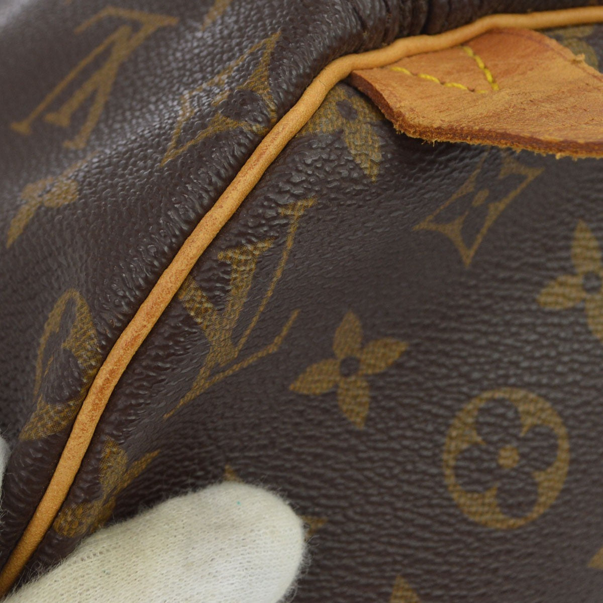 Louis Vuitton Speedy 40 Vintage Handbag in Brown Monogram Canvas