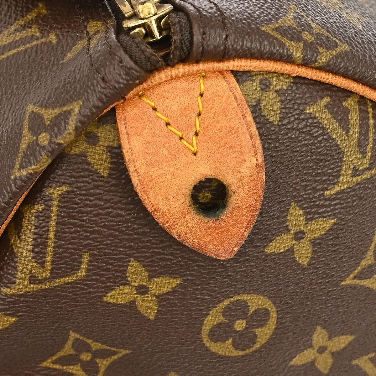 Louis Vuitton Speedy 40 Vintage Handbag in Brown Monogram Canvas