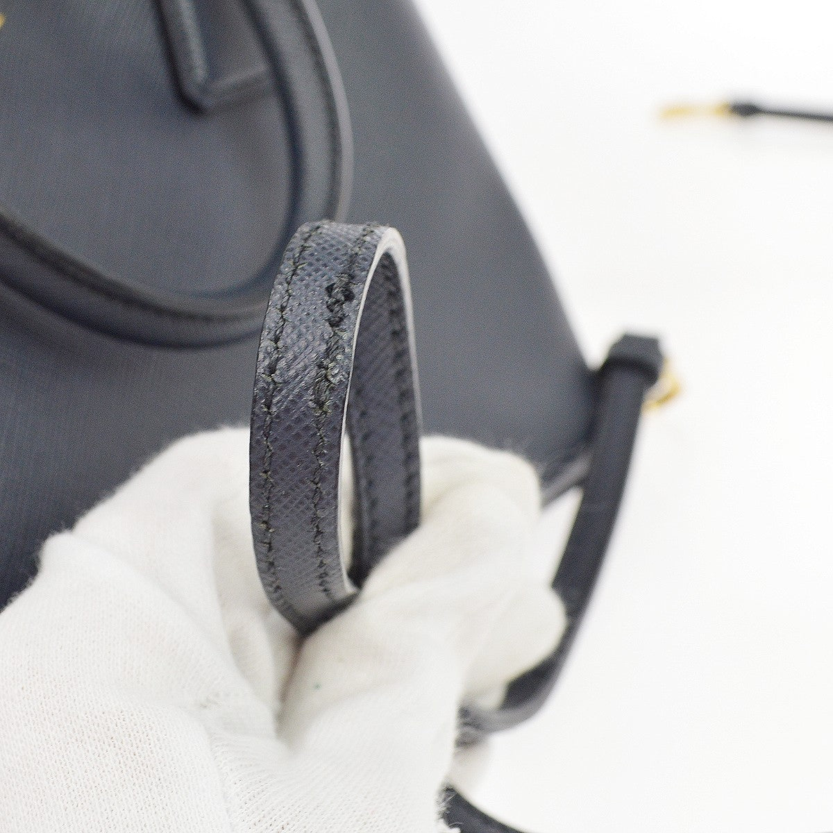 Prada Promenade Vintage Handbag in Navy Leather