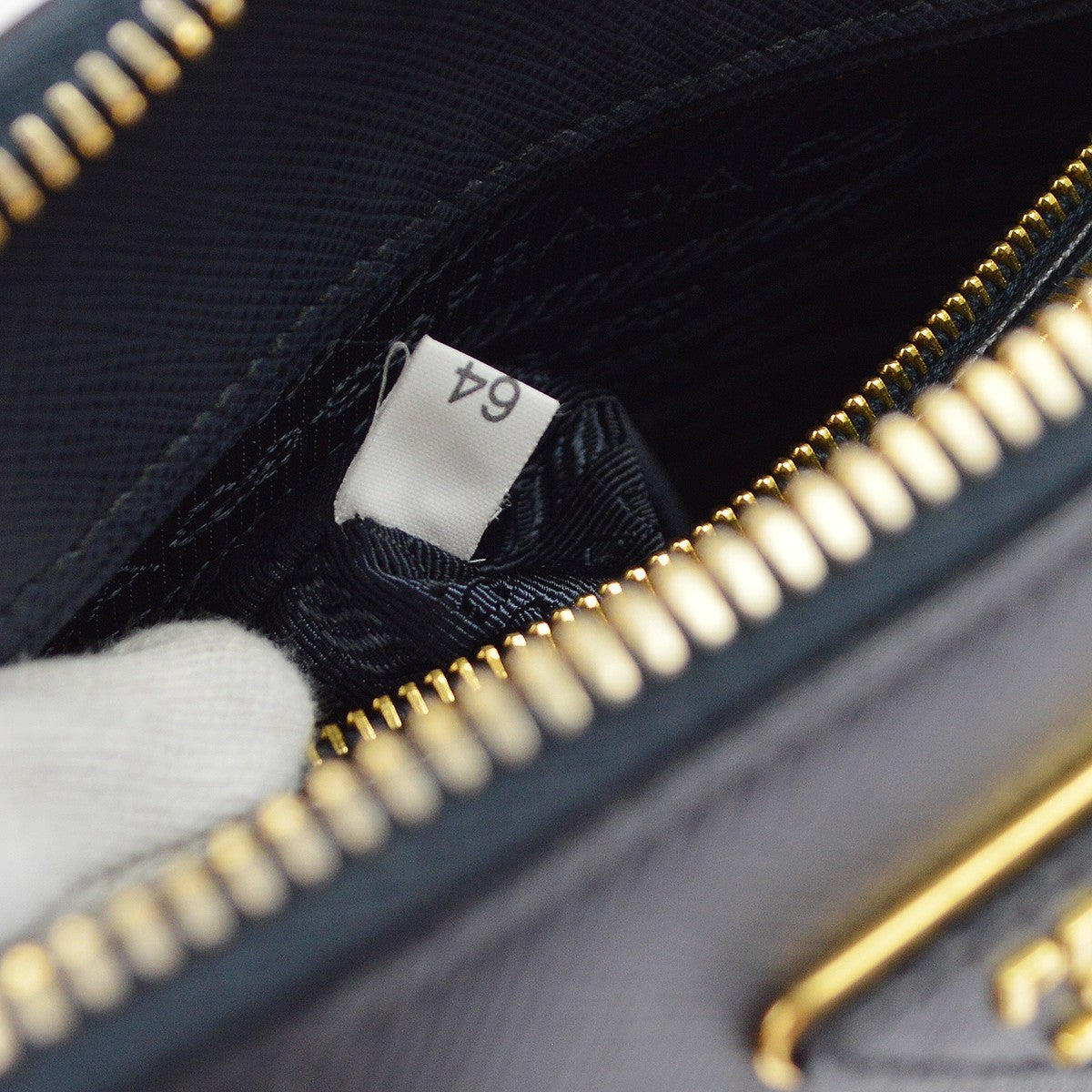 Prada Promenade Vintage Handbag in Navy Leather