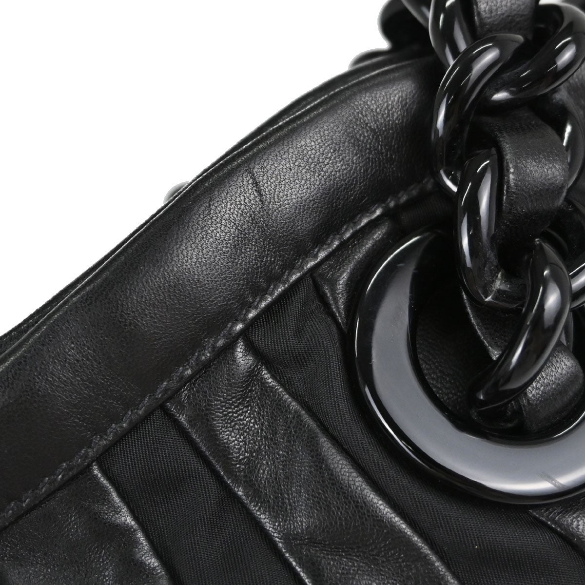 Prada Tessuto Chain Tote Vintage in Black Tessuto Nylon