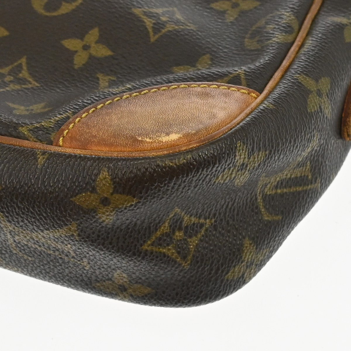 Louis Vuitton Trocadero 27 Crossbody Shoulder Bag