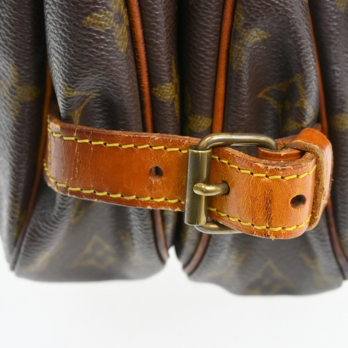 Louis Vuitton Monogram Saumur 30 Messenger Bag