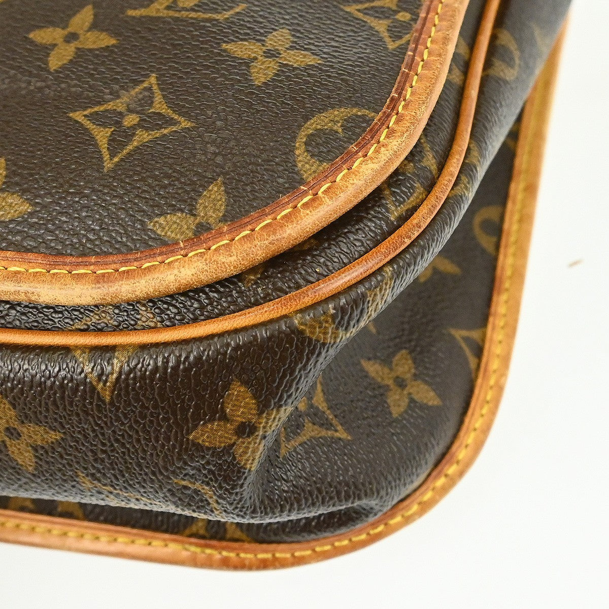 Louis Vuitton Messenger Bosphore GM Shoulder Bag