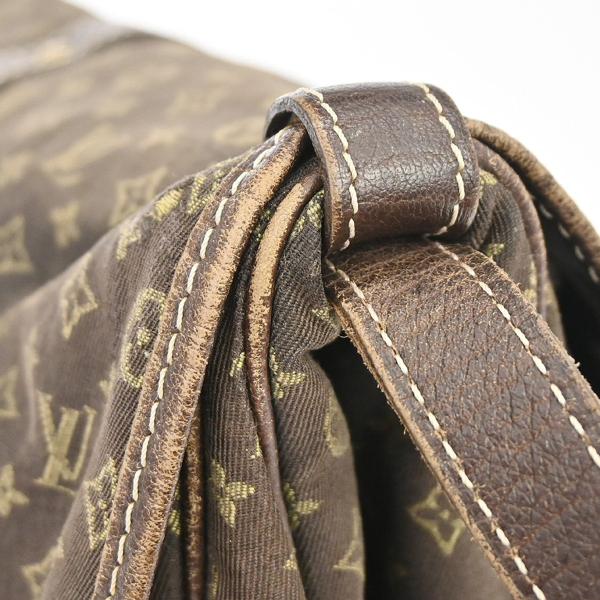 Louis Vuitton Mini Lin Saumur 30 Shoulder Bag