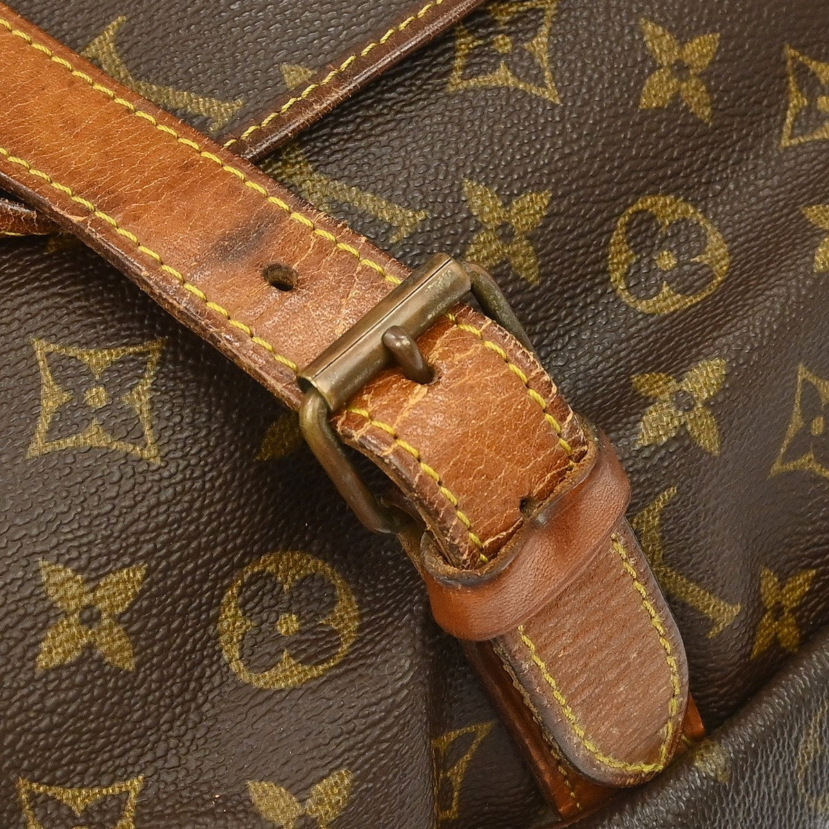 Louis Vuitton Monogram Saumur 43 Messenger Bag