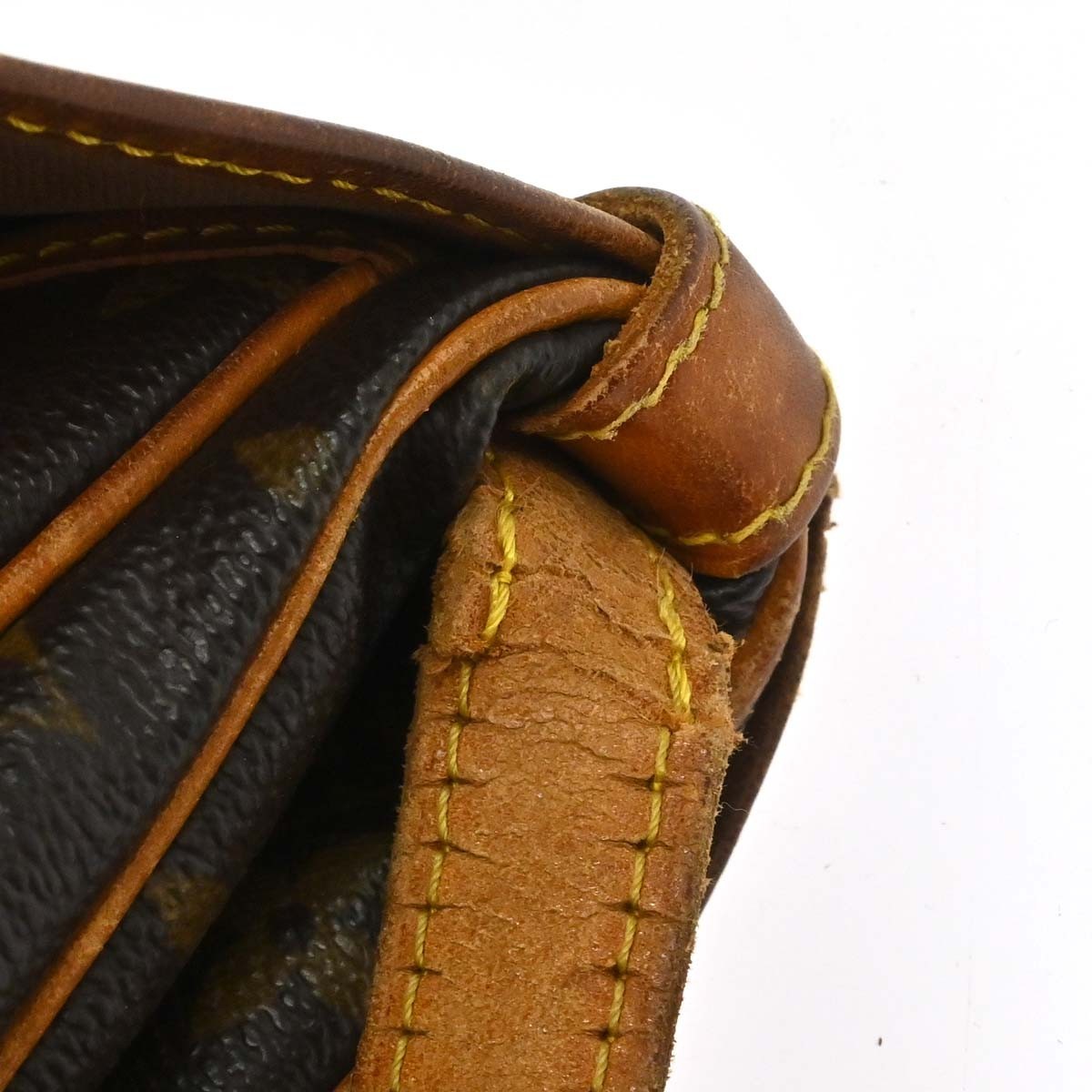 Louis Vuitton Monogram Saumur 30 Messenger Bag