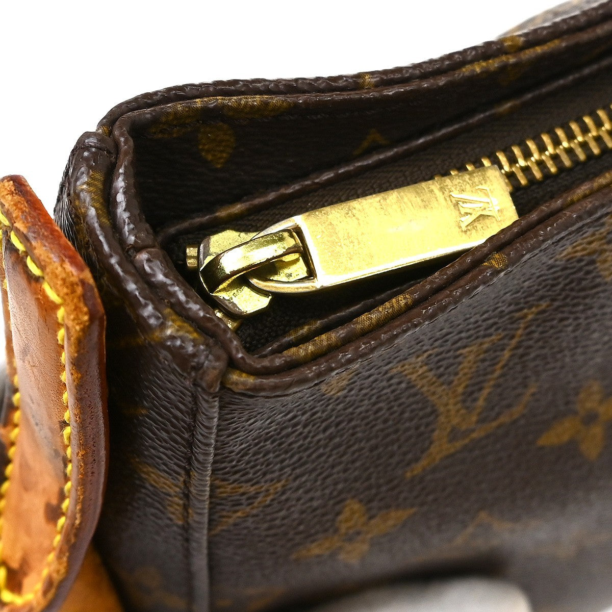 Louis Vuitton Looping MM Handbag