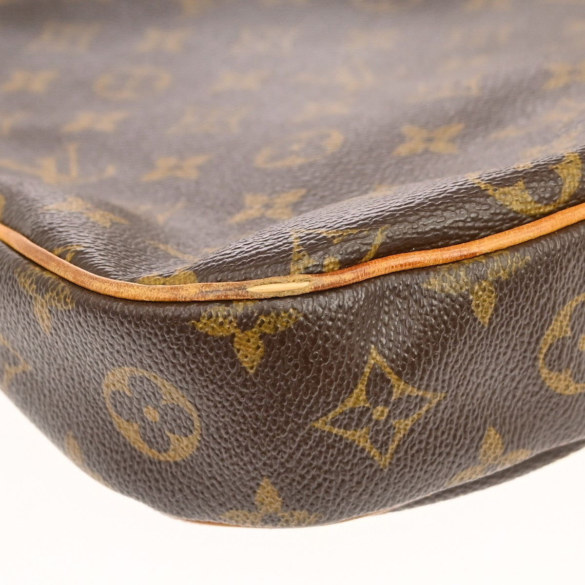 Louis Vuitton Odeon MM Crossbody Shoulder Bag