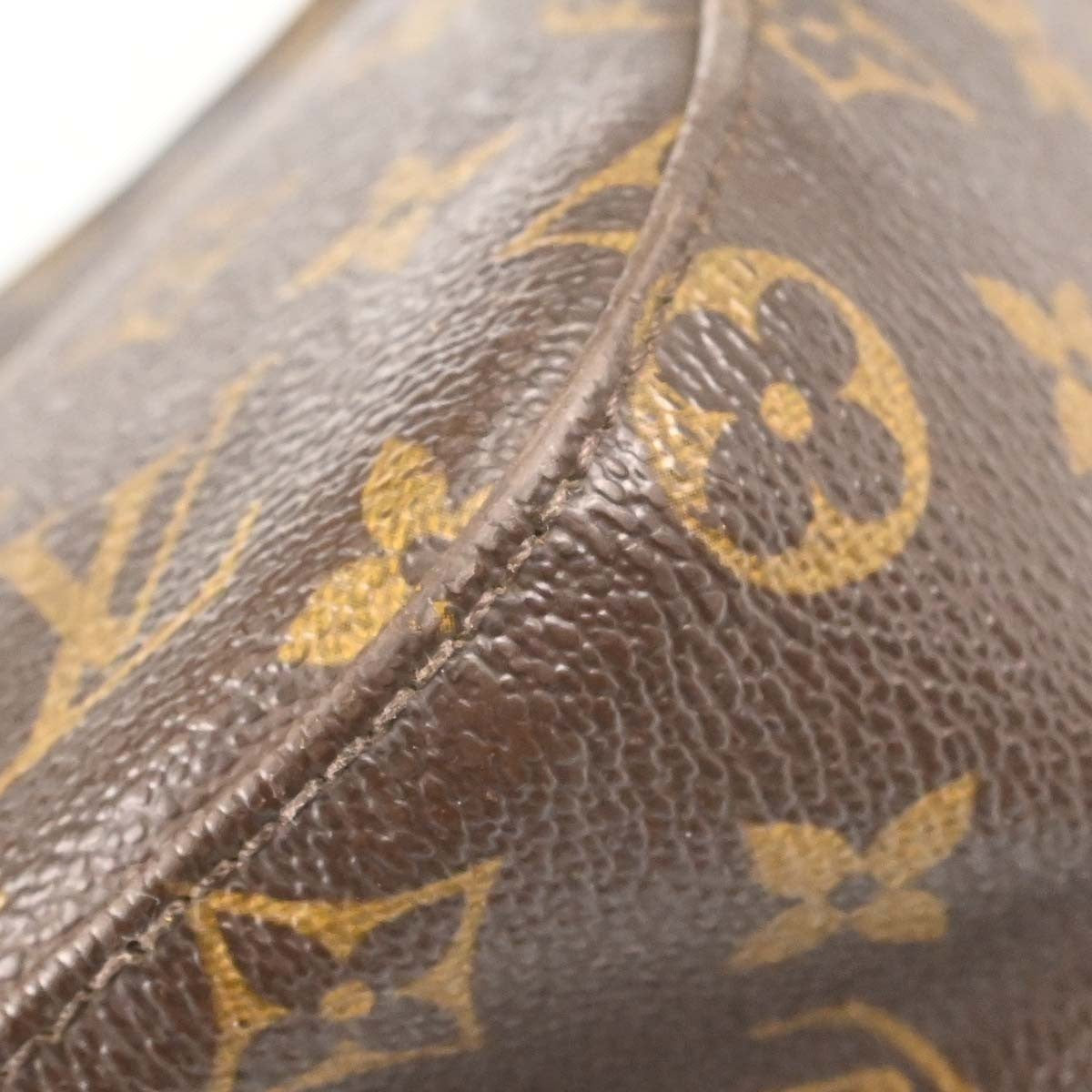 Louis Vuitton Looping MM Handbag
