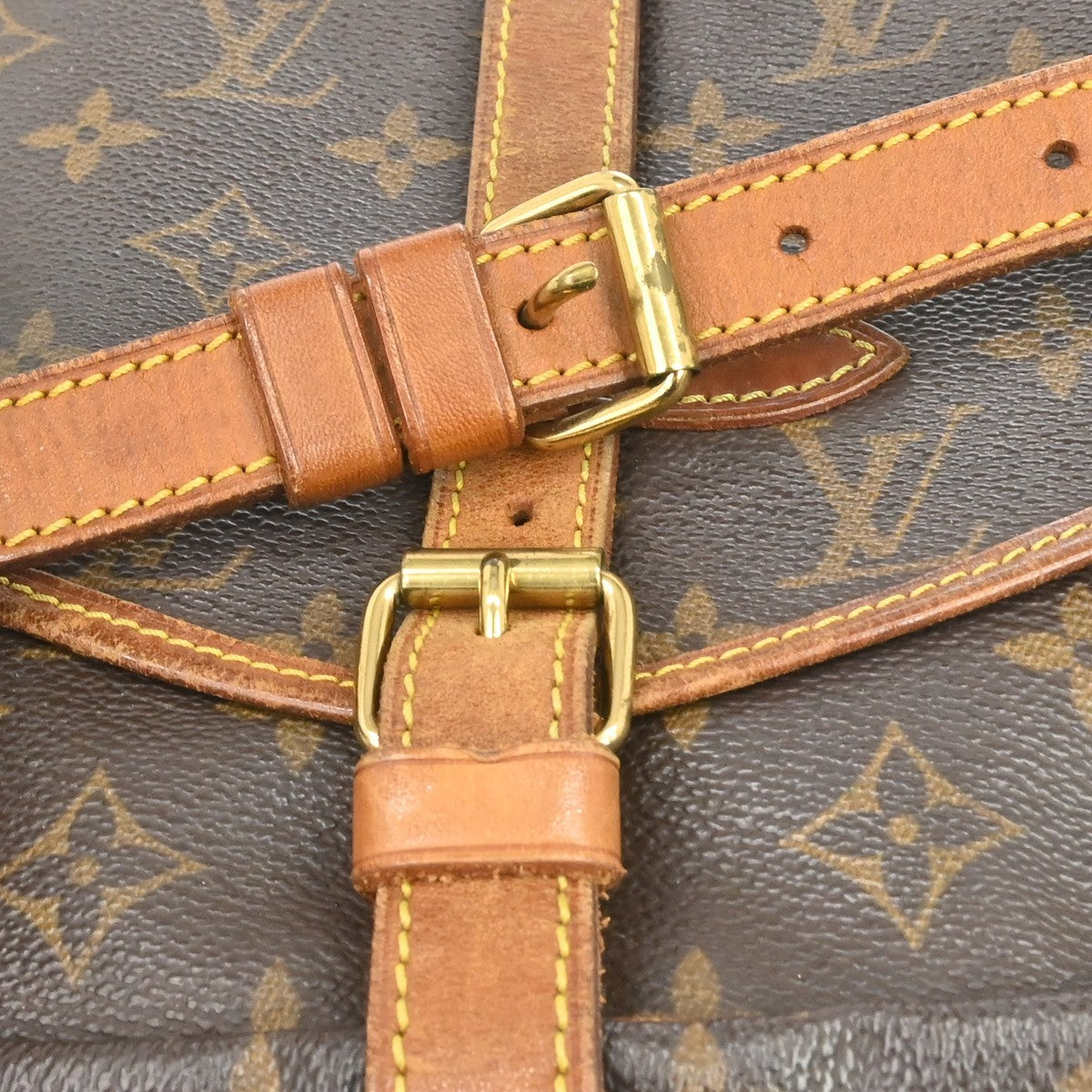 Louis Vuitton Monogram Saumur 30 Messenger Bag