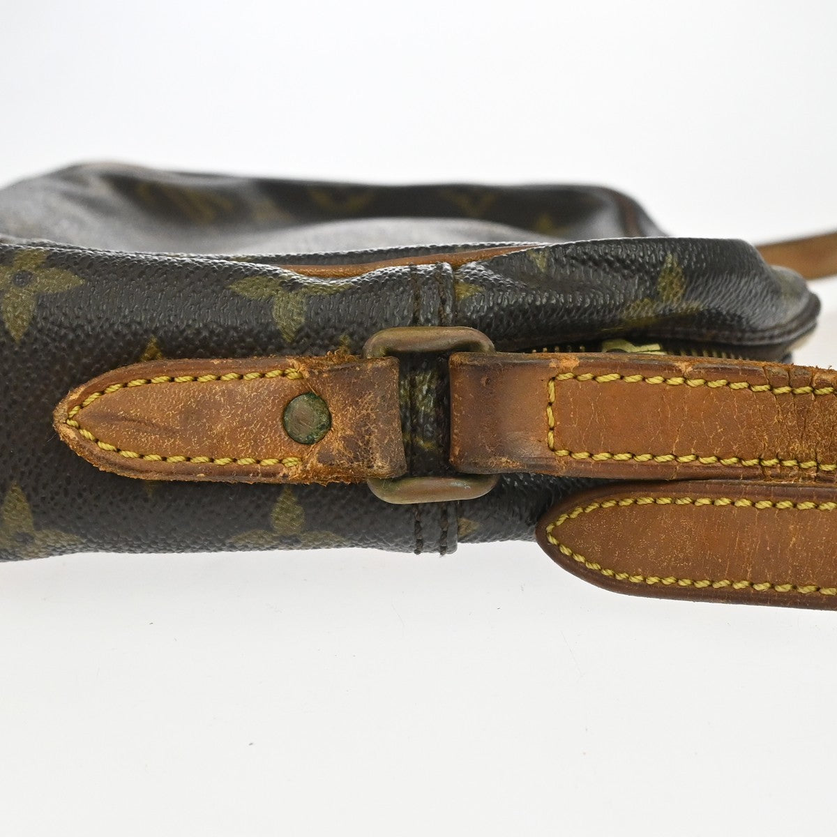 Louis Vuitton Trocadero 27 Crossbody Shoulder Bag