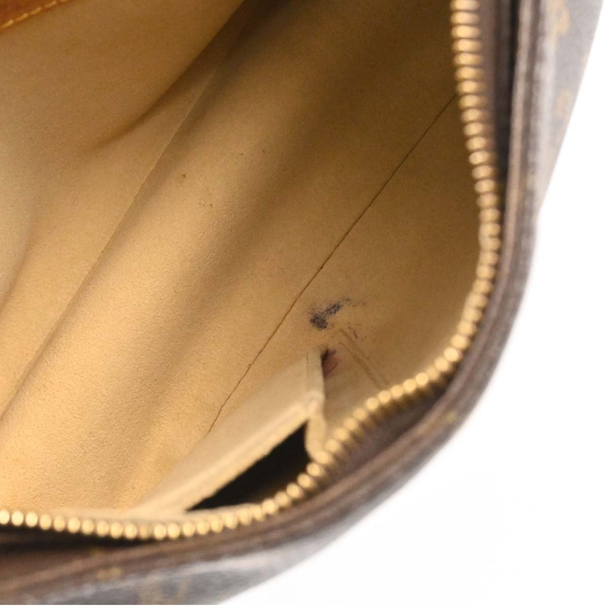 Louis Vuitton Looping MM Handbag