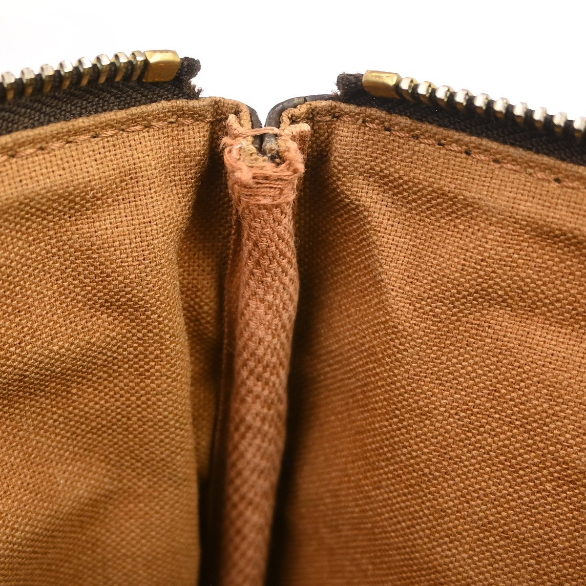 Louis Vuitton Pochette Bosphore Shoulderbag