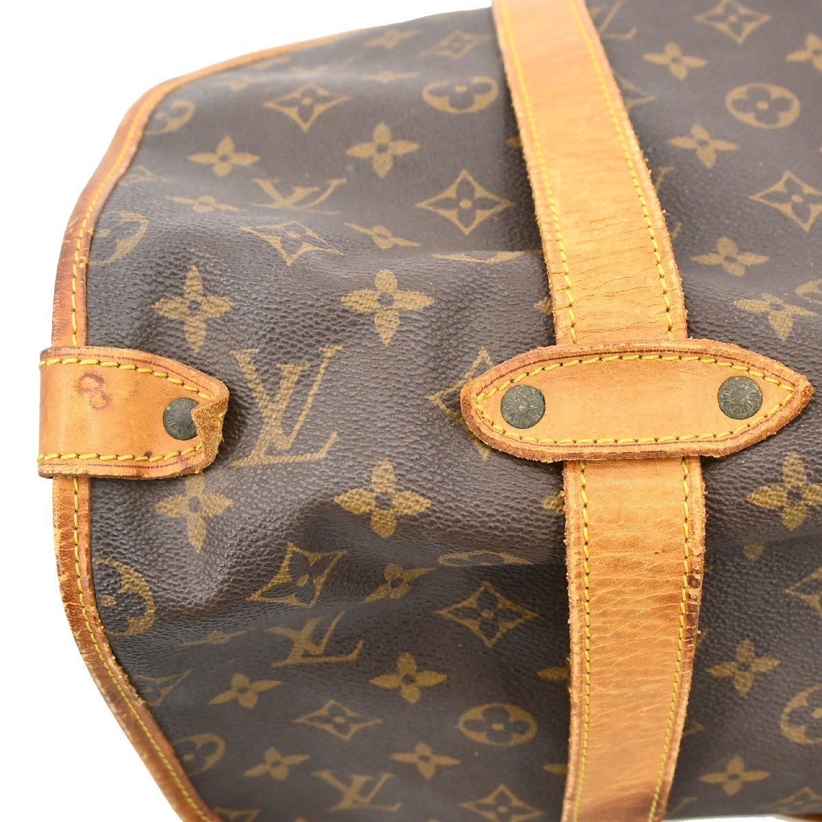 Louis Vuitton Monogram Saumur 43 Messenger Bag