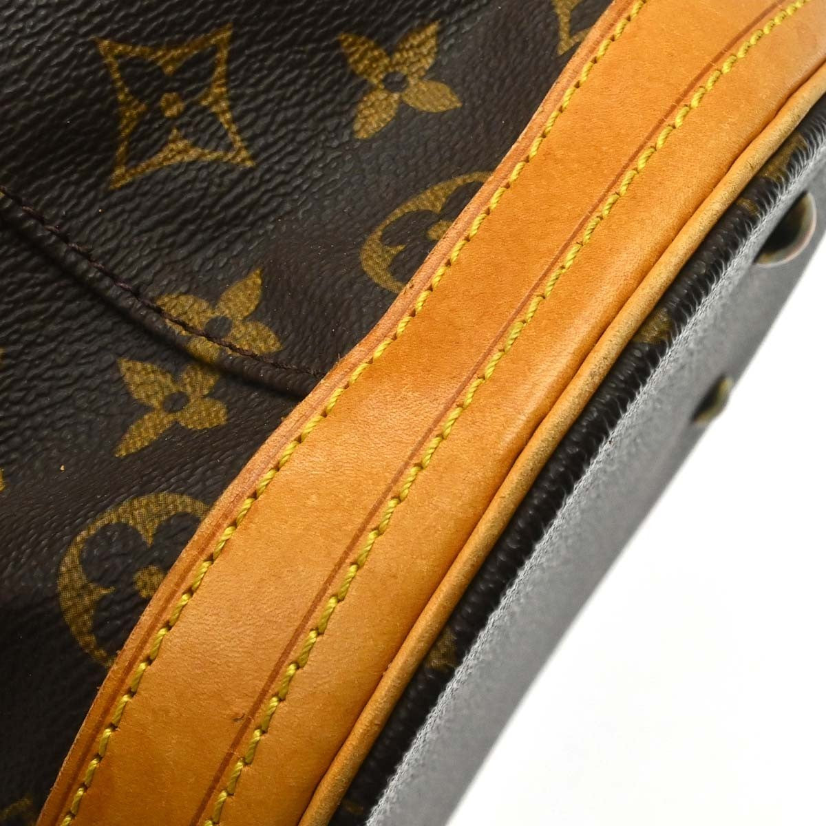 Louis Vuitton Monogram Bucket GM Tote Bag