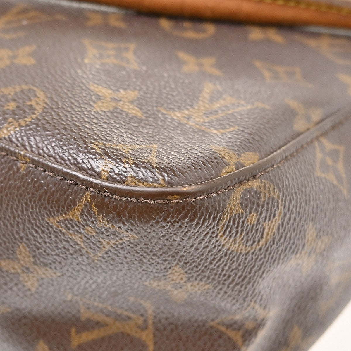 Louis Vuitton Looping GM Shoulder Bag Monogram