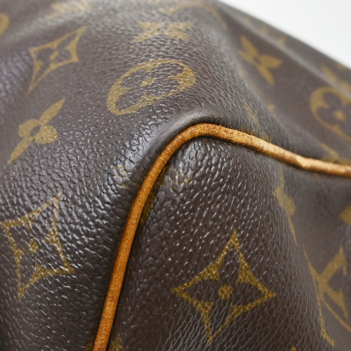 Louis Vuitton Keepall 50 Bandouliere Handbag