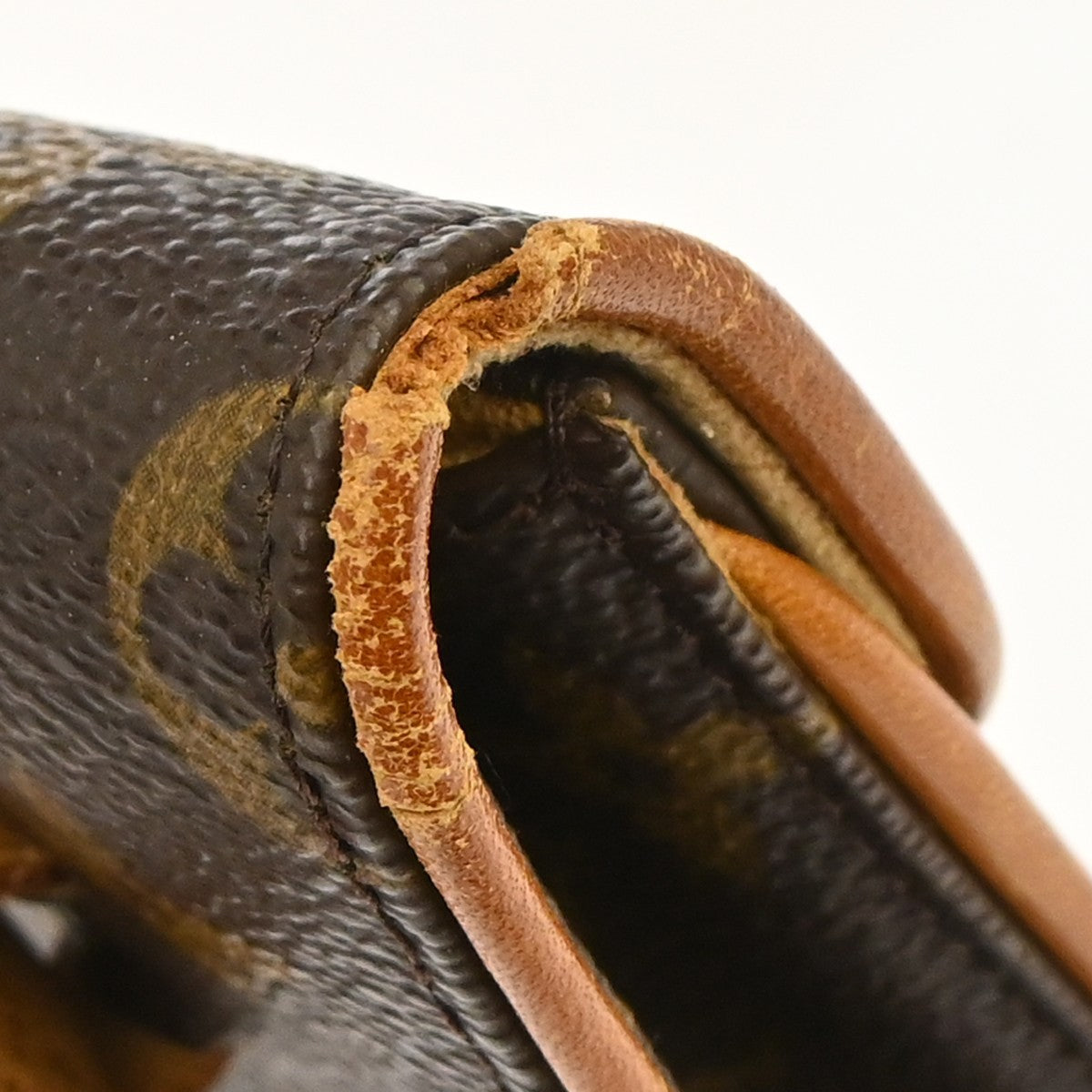 Louis Vuitton Pochette Florentine Bum Bag