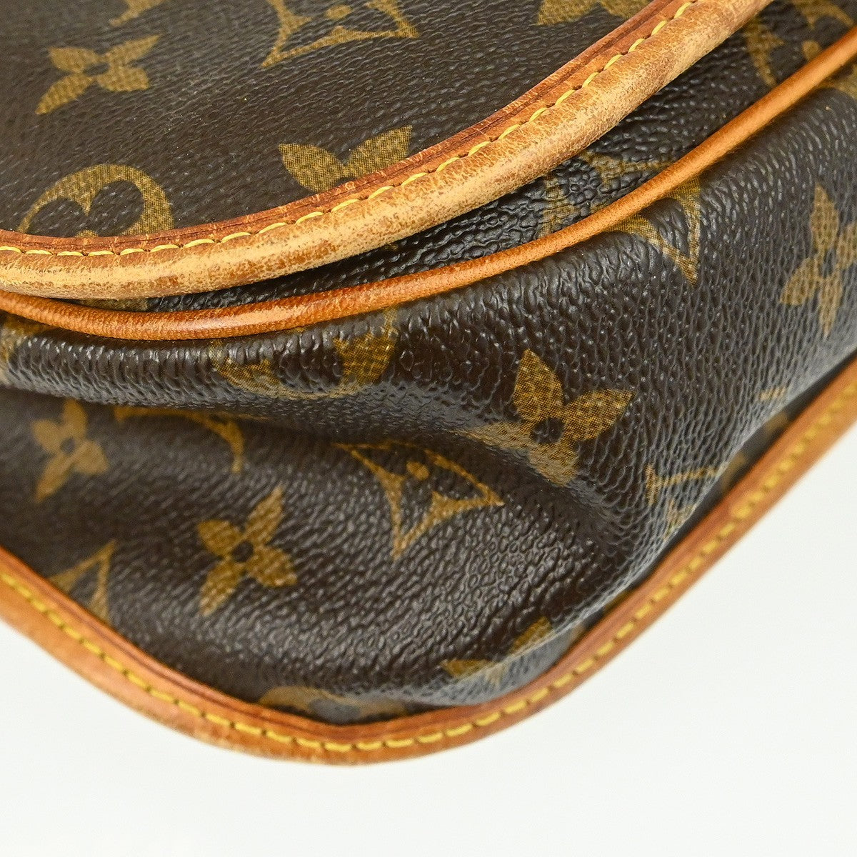Louis Vuitton Messenger Bosphore GM Shoulder Bag