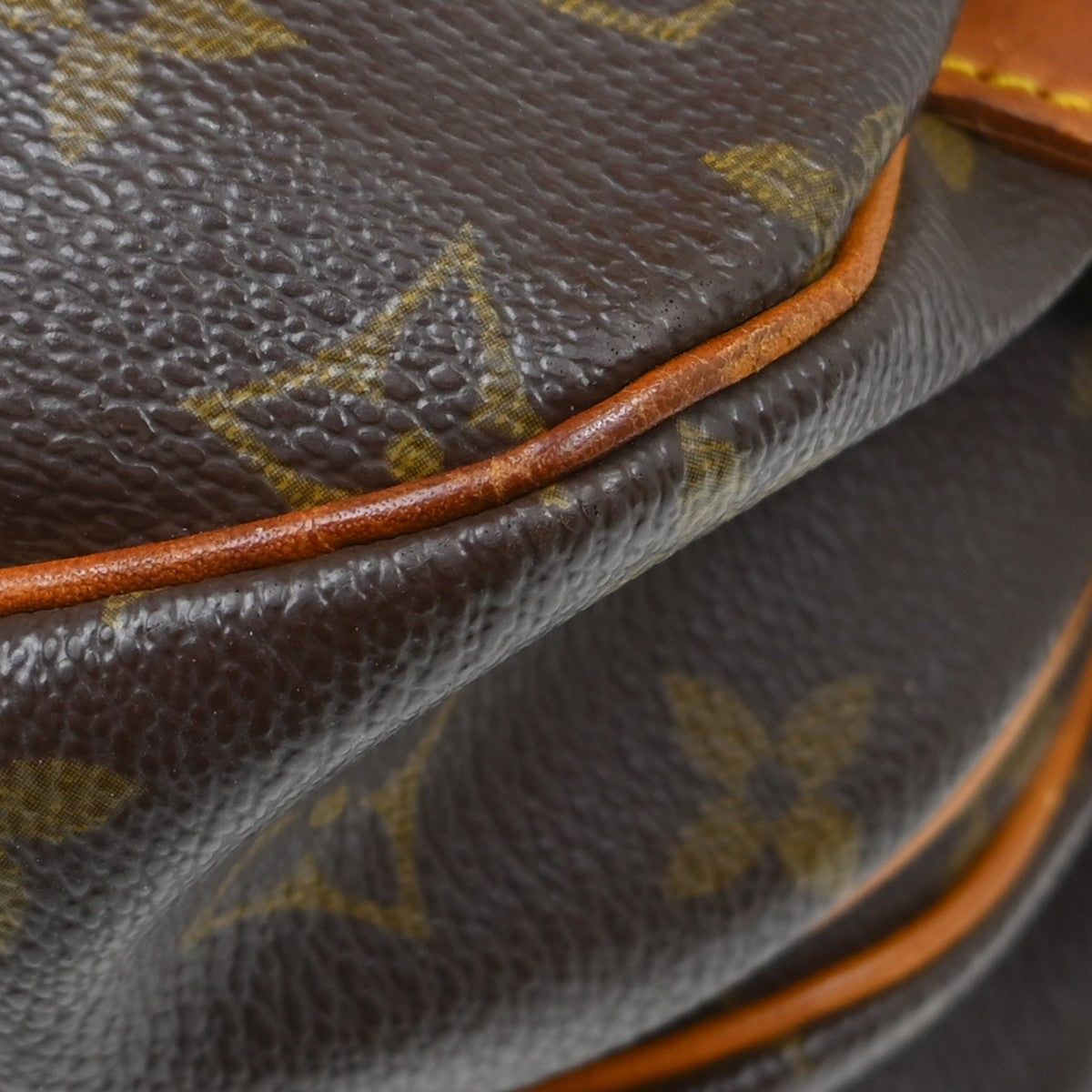 Louis Vuitton Monogram Saumur 30 Messenger Bag