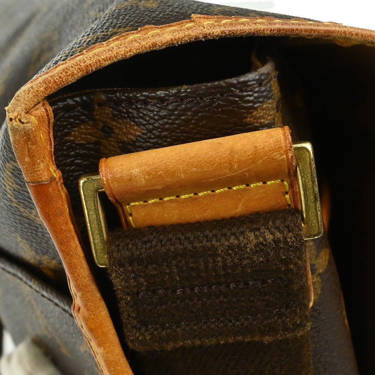 Louis Vuitton Messenger Bosphore GM Shoulder Bag