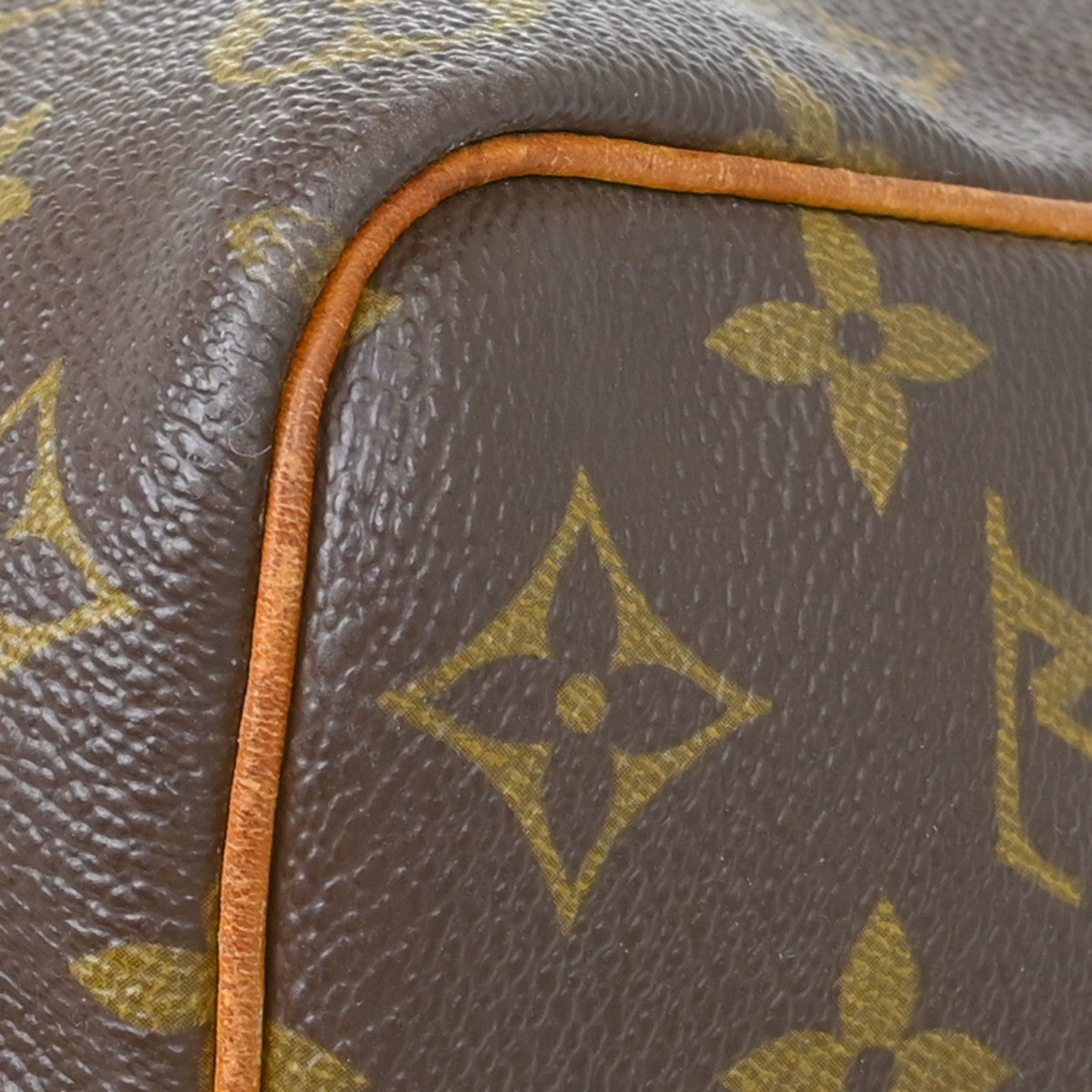 Louis Vuitton Keepall 50 Bandouliere Handbag