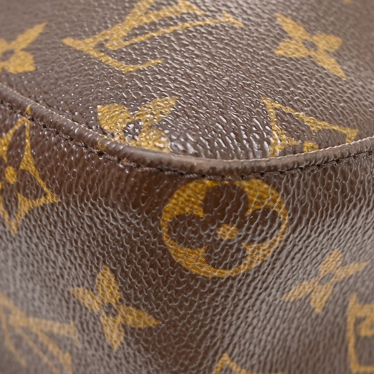 Louis Vuitton Looping MM Handbag