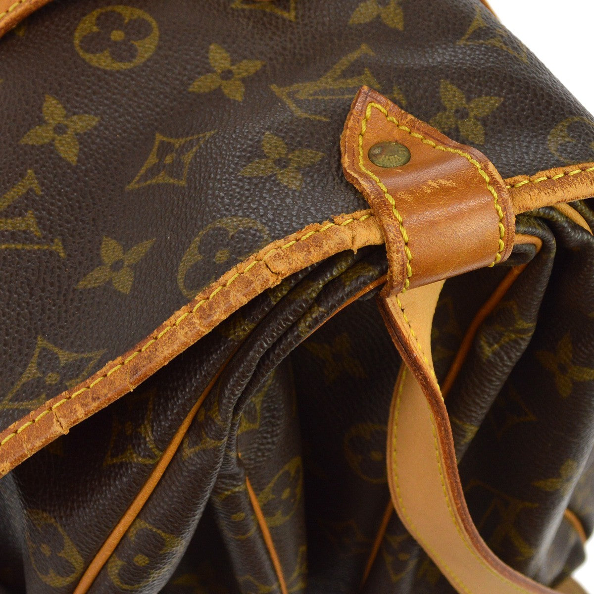Louis Vuitton Monogram Saumur 43 Messenger Bag