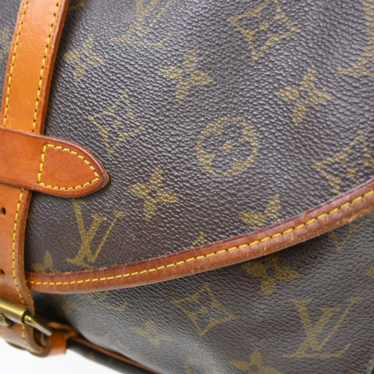 Louis Vuitton Monogram Saumur 30 Messenger Bag