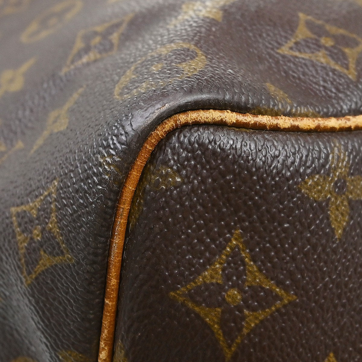 Louis Vuitton Keepall 50 Bandouliere Handbag