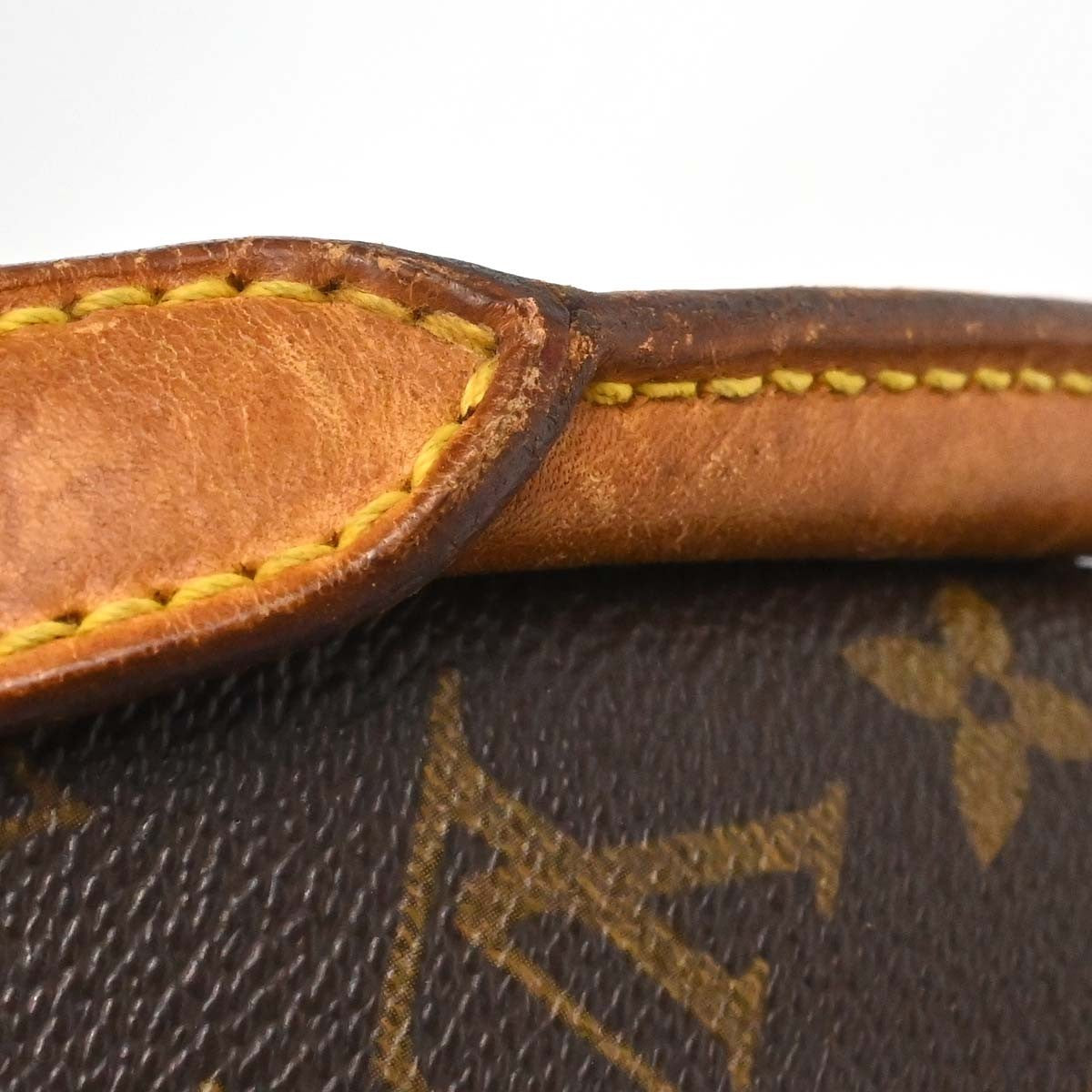 Louis Vuitton Looping MM Handbag