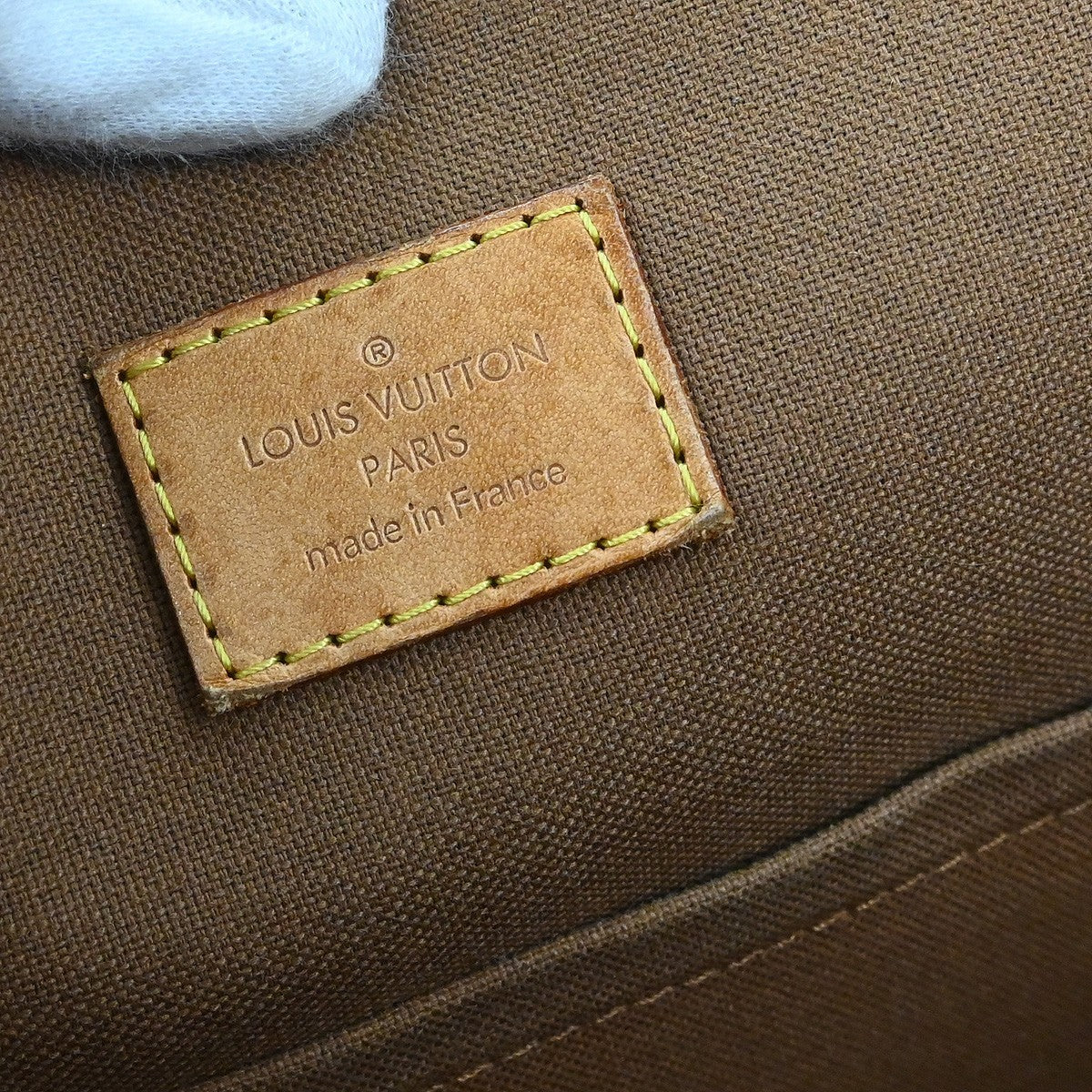 Louis Vuitton Messenger Bosphore GM Shoulder Bag