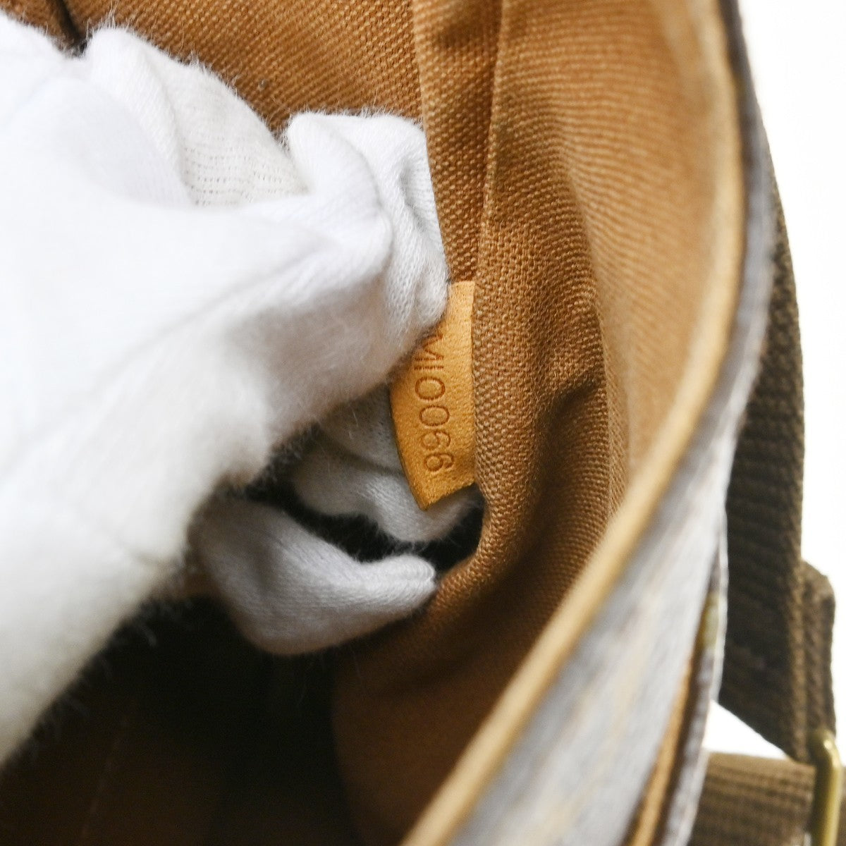 Louis Vuitton Messenger Bosphore PM Shoulder Bag