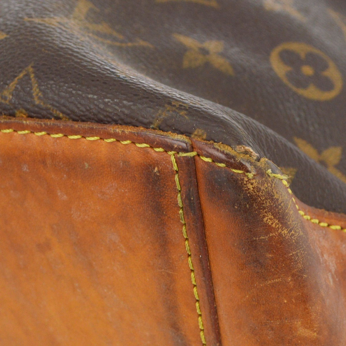 Louis Vuitton Cabas Mezzo Hand Tote Bag Monogram