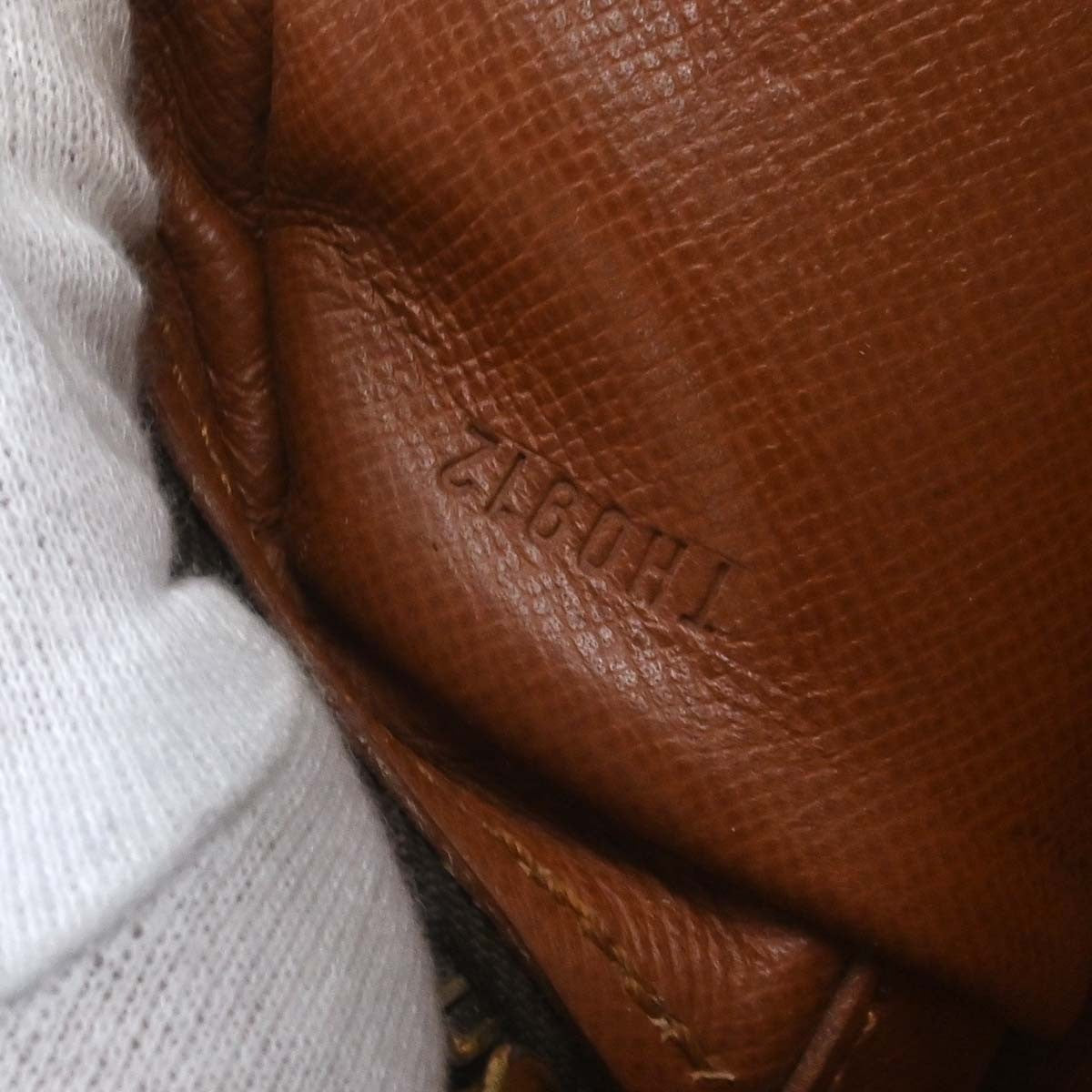 Louis Vuitton Marly Dragonne GM Clutch Bag Purse