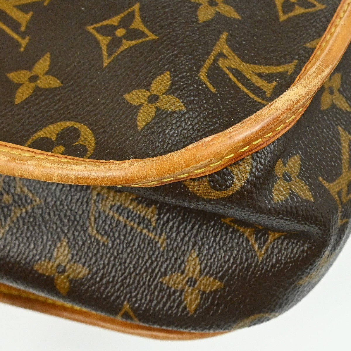 Louis Vuitton Messenger Bosphore GM Shoulder Bag
