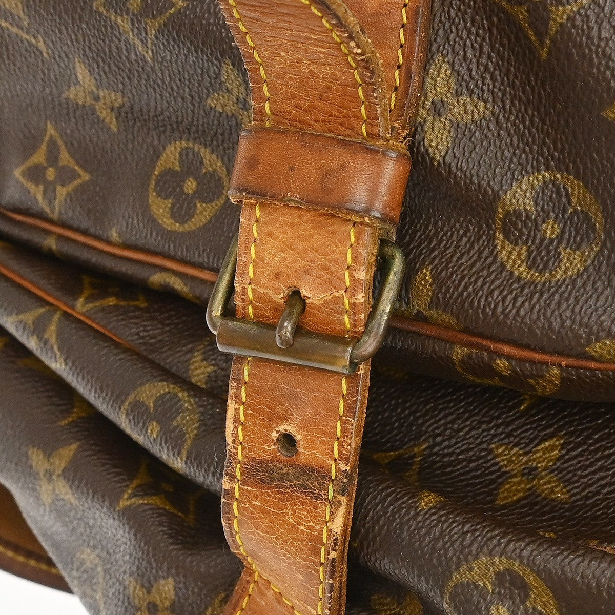 Louis Vuitton Monogram Saumur 43 Messenger Bag