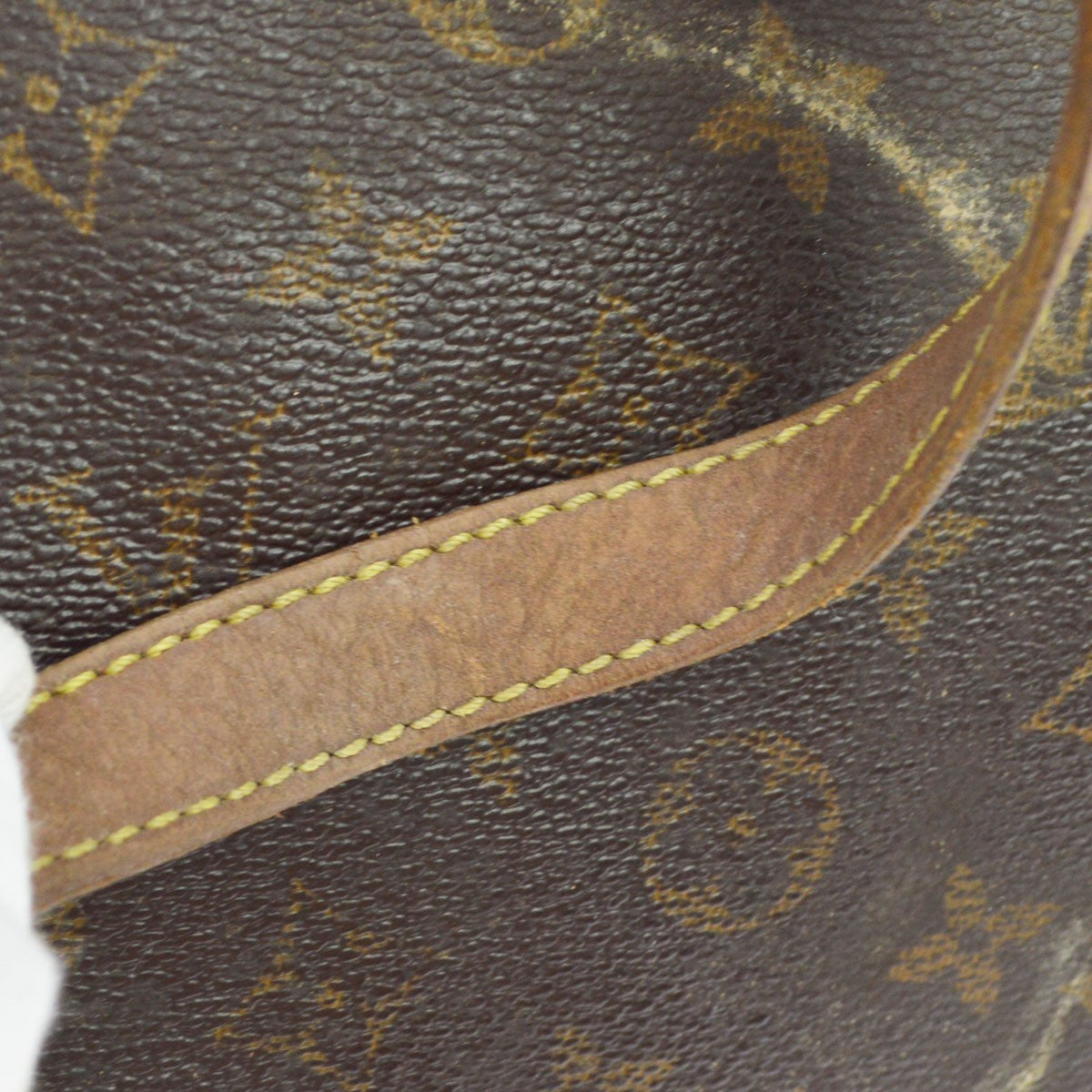 Louis Vuitton Cabas Mezzo Hand Tote Bag Monogram