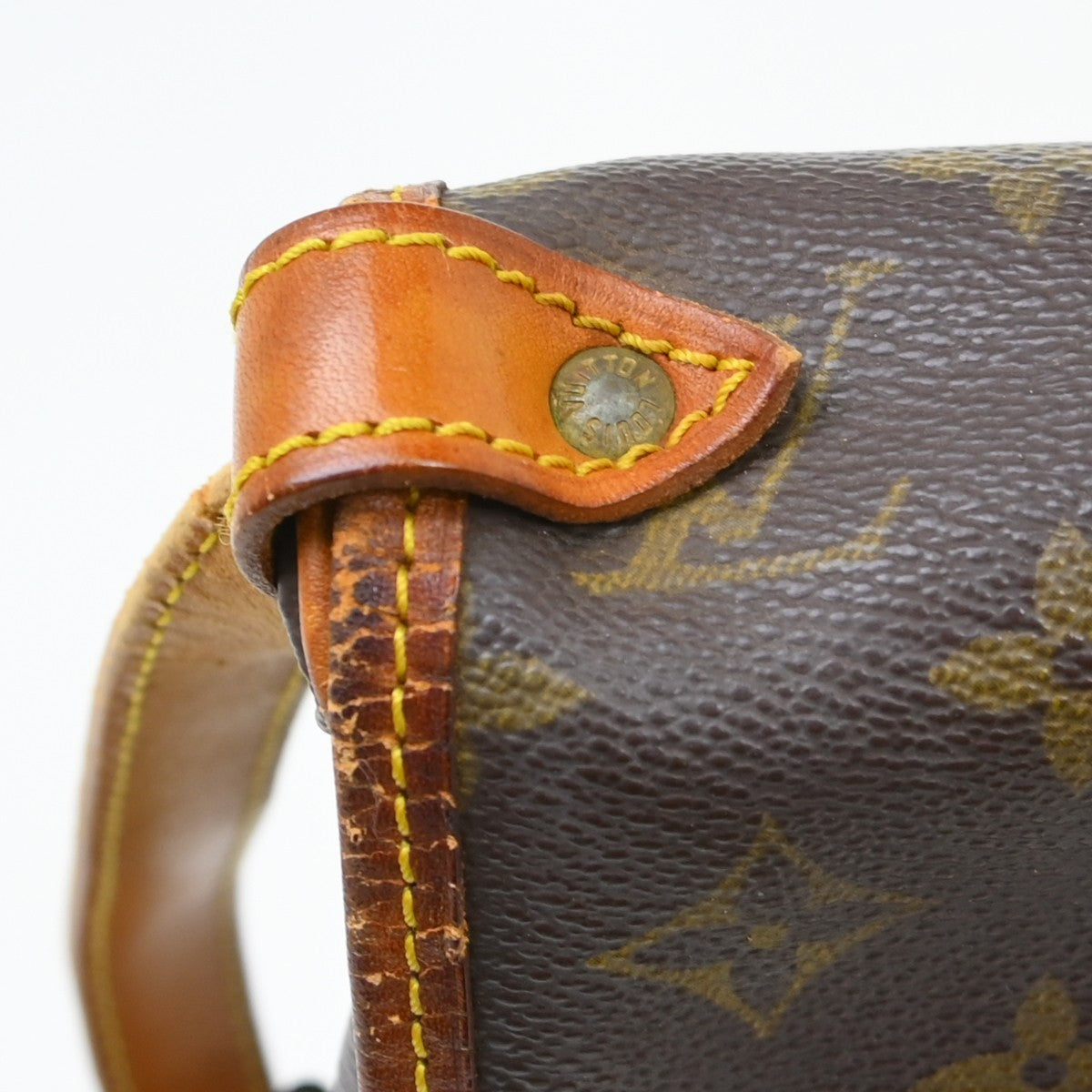 Louis Vuitton Monogram Saumur 30 Messenger Bag