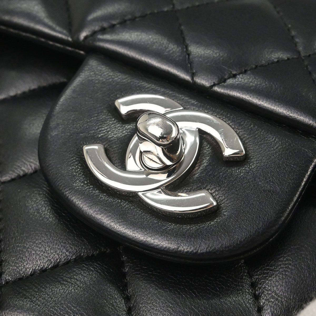 Chanel Black Lambskin Medium Classic Double Flap Shoulder Bag