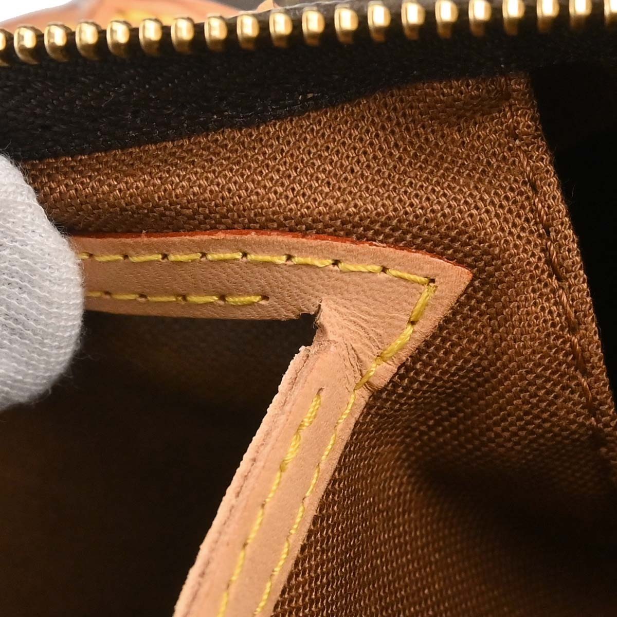 Louis Vuitton Monogram Speedy 30 Handbag