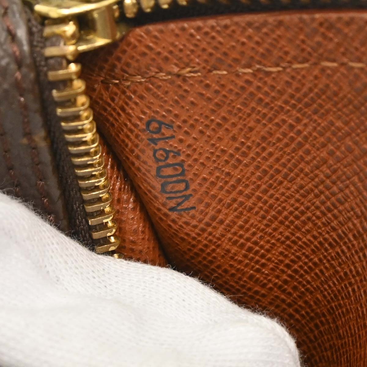 Louis Vuitton Monogram Papillon 30 Handbag