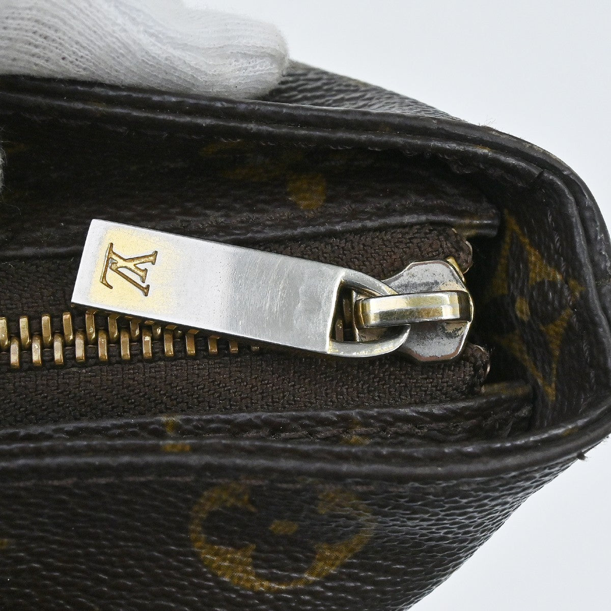 Louis Vuitton Cabas Mezzo Hand Tote Bag